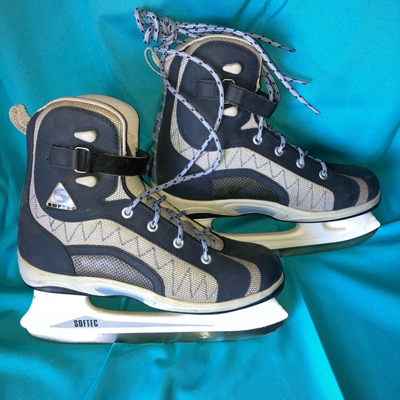 women's ice skates used about 10 times. - Picture 2 of 6